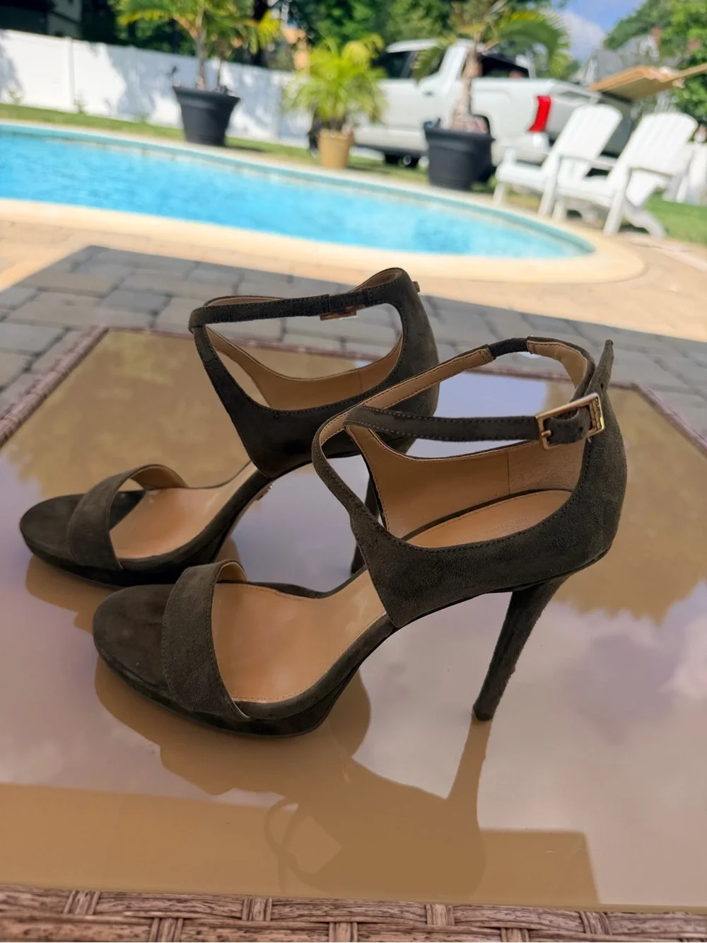 Michael Kors Leather Faryn Sandal Olive 8.5